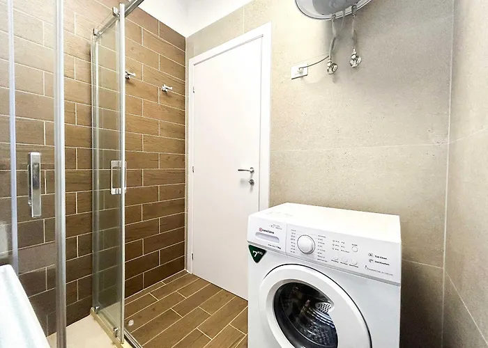 The Melting Horizon Apartmán Golem (Tirana)