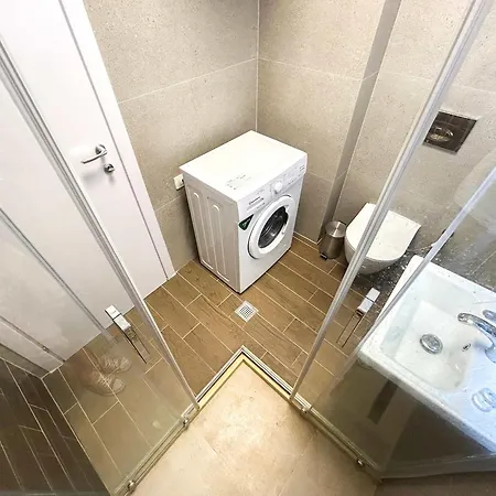 The Melting Horizon * Golem (Tirana)