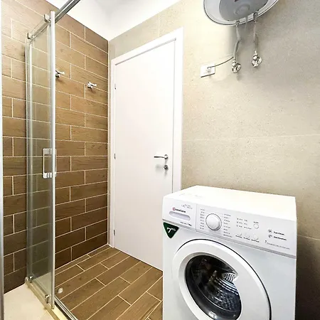 The Melting Horizon Apartament Golem (Tirana)