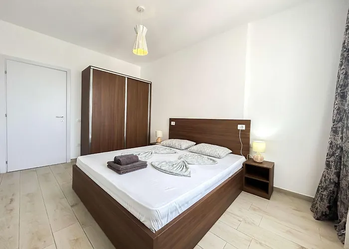 The Melting Horizon Appartement Golem (Tirana)